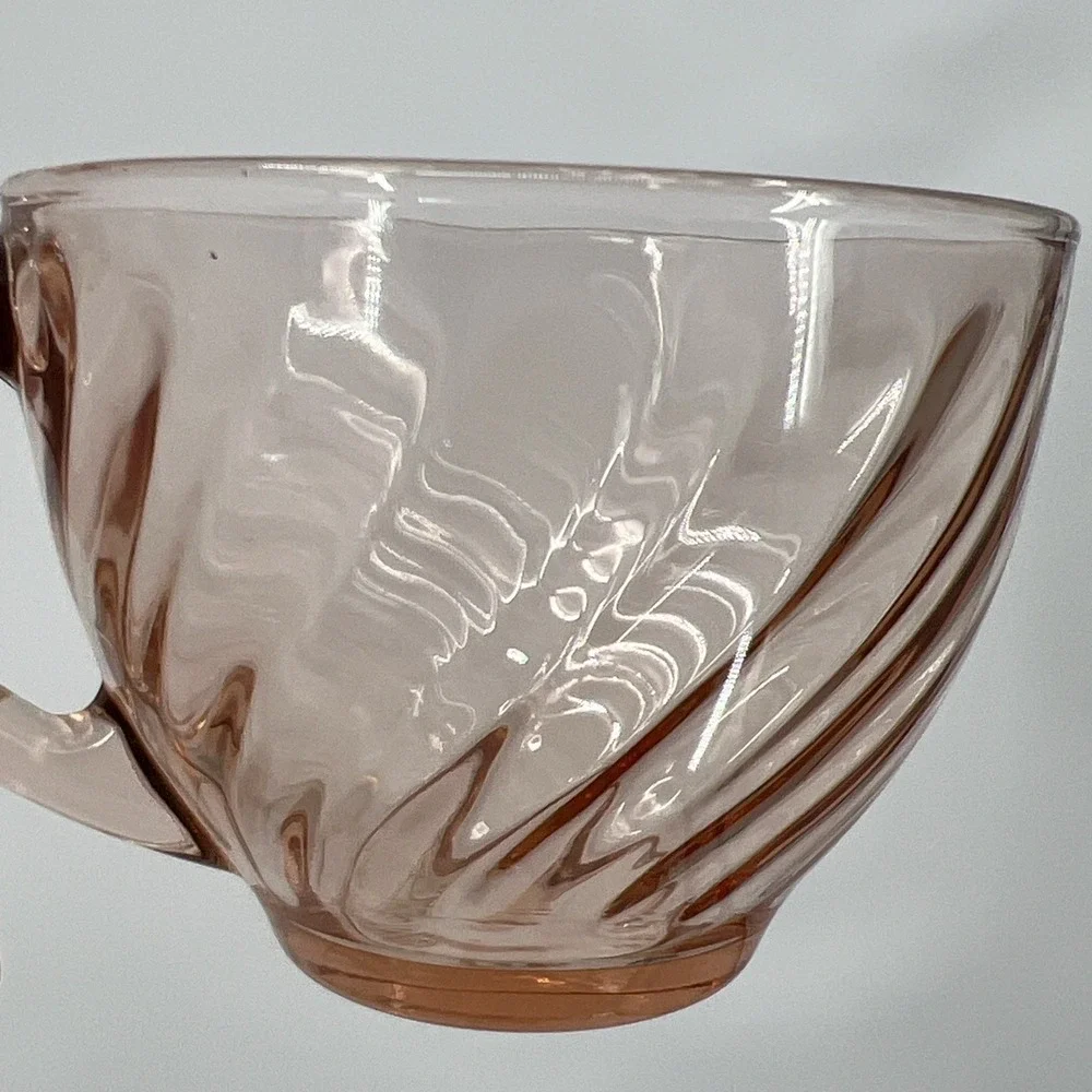 Arcoroc Rosaline Pink Swirl Depression Glass Plates Cup Made In France Set of 14